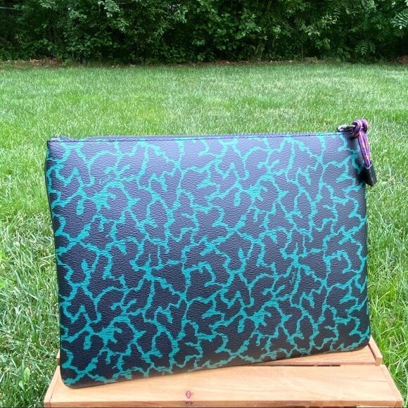 Coach Disney Thumper Animal Print Large Zippered Sleeve IPad Pouch Bag NWT - Picture 8 of 14